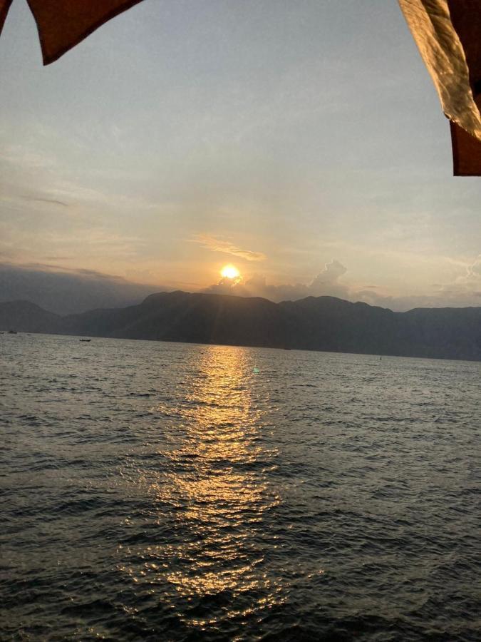 Suite Pe Na Areia- Espaco Independente Na Praia Do Curral Com Localizacao Privilegiada - Simplicidade E Comodidade Com O Por Do Sol Mais Lindo De Ilhabela - Melhor Custo Beneficio Para Ate 4 Pessoas , Na Av Jose Pacheco Do Nascimento Nº 7682 Экстерьер фото