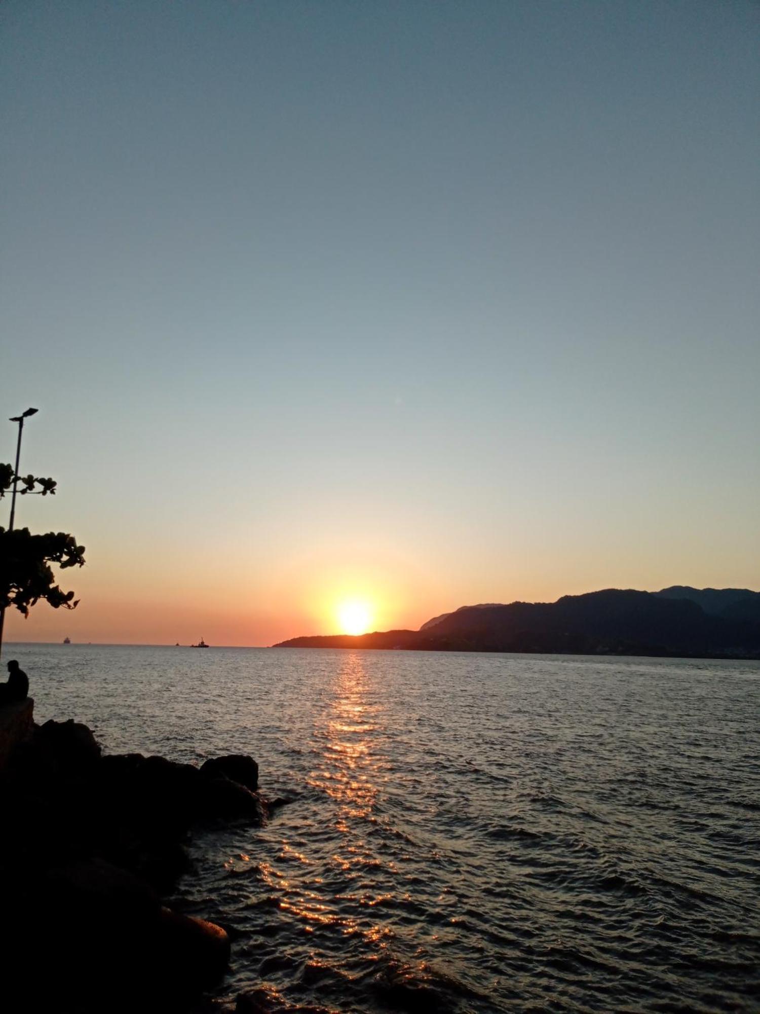 Suite Pe Na Areia- Espaco Independente Na Praia Do Curral Com Localizacao Privilegiada - Simplicidade E Comodidade Com O Por Do Sol Mais Lindo De Ilhabela - Melhor Custo Beneficio Para Ate 4 Pessoas , Na Av Jose Pacheco Do Nascimento Nº 7682 Экстерьер фото